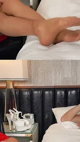 Scarletts Layover Pantyhose Destruction!
