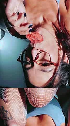 Amateur brunette ariana marie solo toying