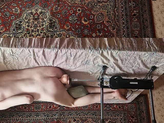 Sasha Earth homemade amateur anal Bang Machine solo