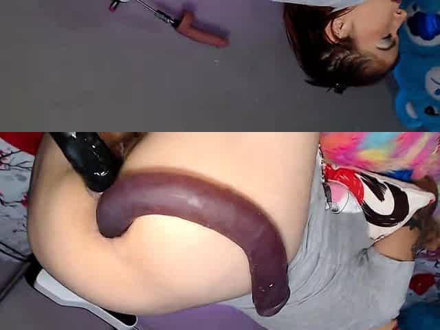 Super hot teen ass toying with a sex toy