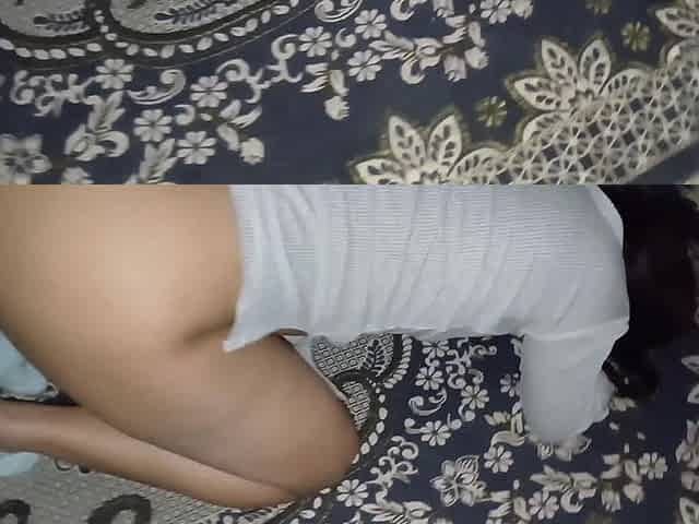 Desi Girl Ko Zameen Par Doggy Style Me Choda, Condom Ke Saathhardcorefuck