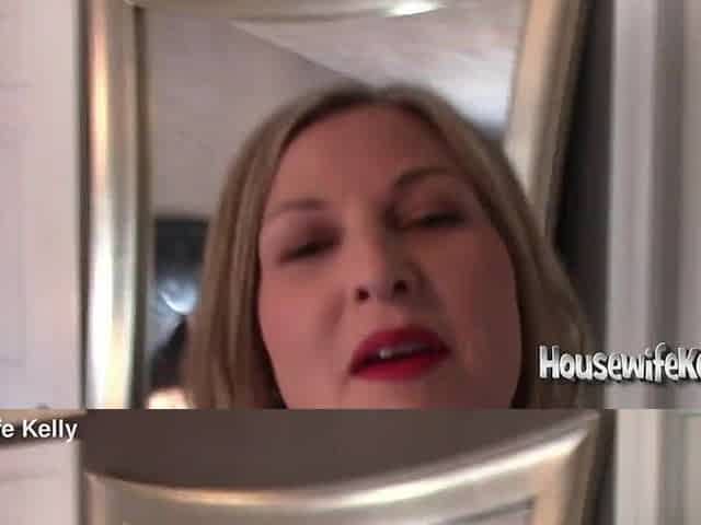 Hawt wife in crimson red lipstick sucks wang and swallows a large load