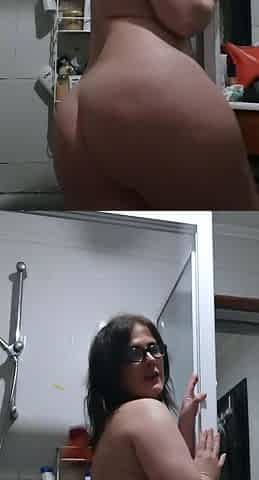 Big boobs milf masturbates with her dildo