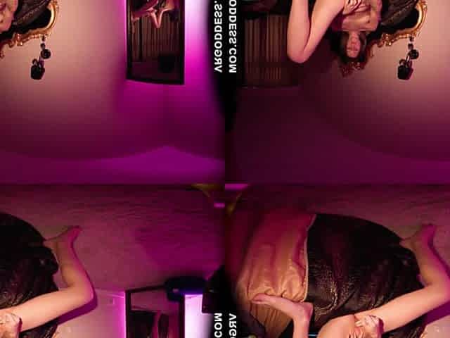 Josie Masturbating And Gaping Her Pussy With Glowsticks In The Dark