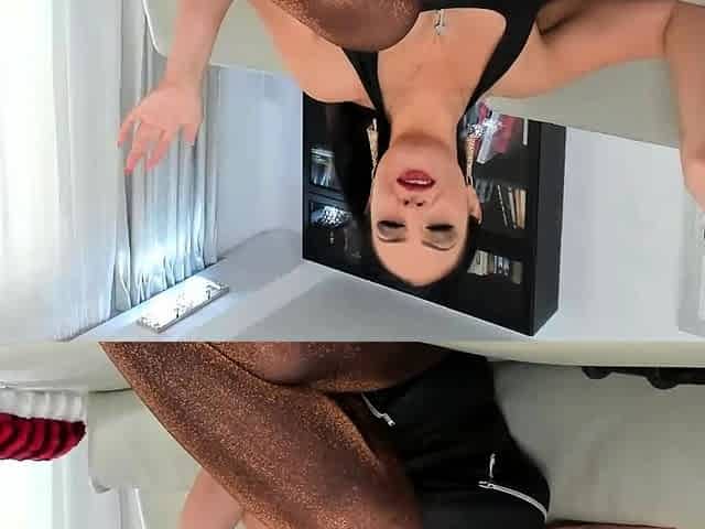 Sexy brunette babe in lingerie and stockings toys pussy