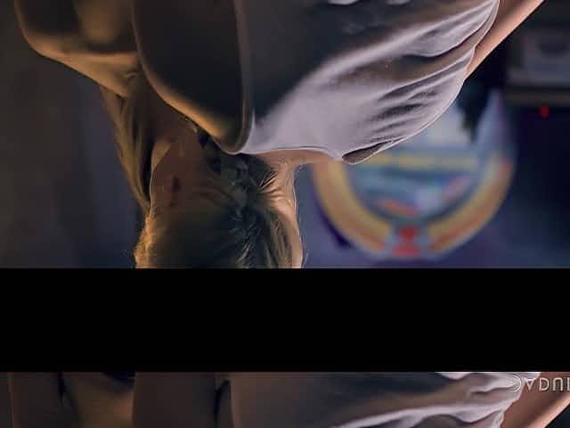 Sex-crazy blonde Cherie Deville seduces killing hot babe and enjoy eating her pussy