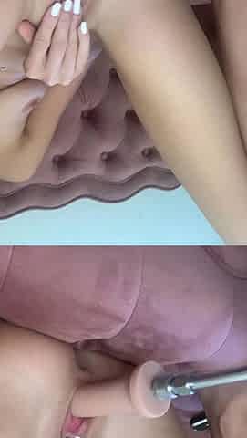 Sexy hottie Anetta Keys enjoys a solo toy masturbation