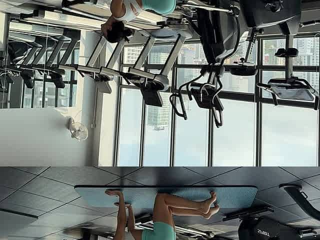 Yoga in Tight Shorts and Top 4K