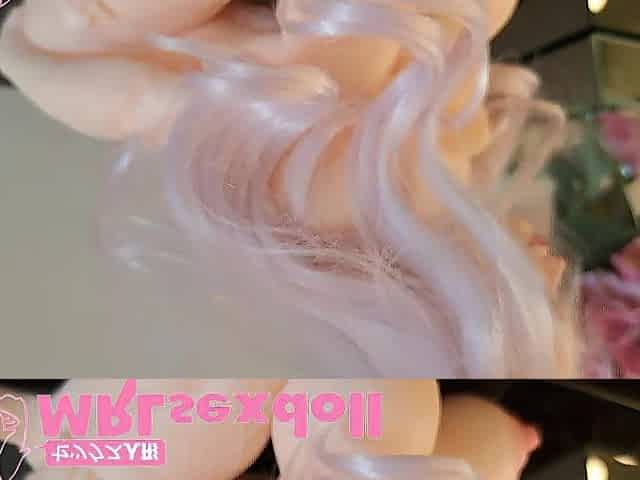 LovelyAssLola will show u how to please yourself with "Hentai IVY" by MRLsexdoll