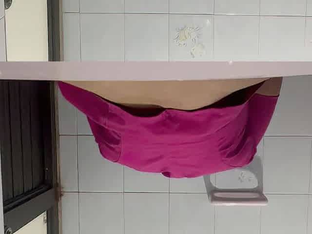 Girls peeing in public restrooms (caught).mp4