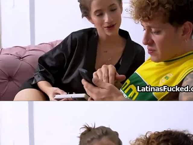 Eating Beautiful Booty And Having Intercourse Her Juicy Vagina