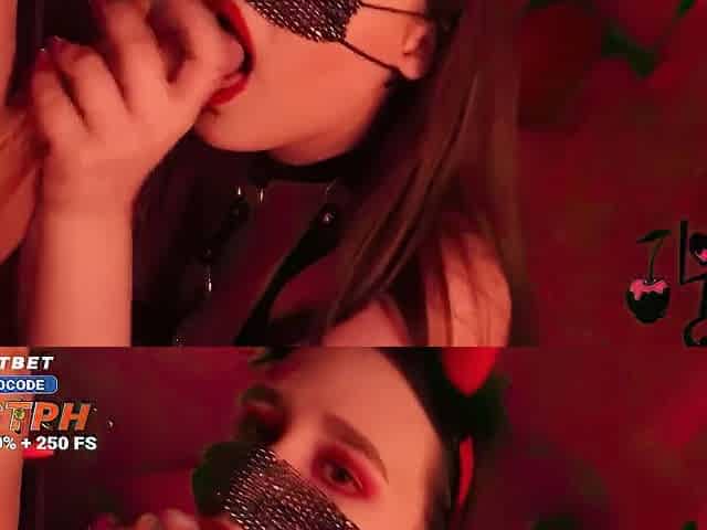 That babe-devil gives a fellatio on her knees