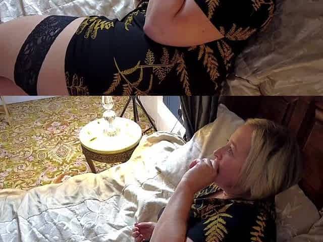 Hot MILF Negotiates a Dickscount