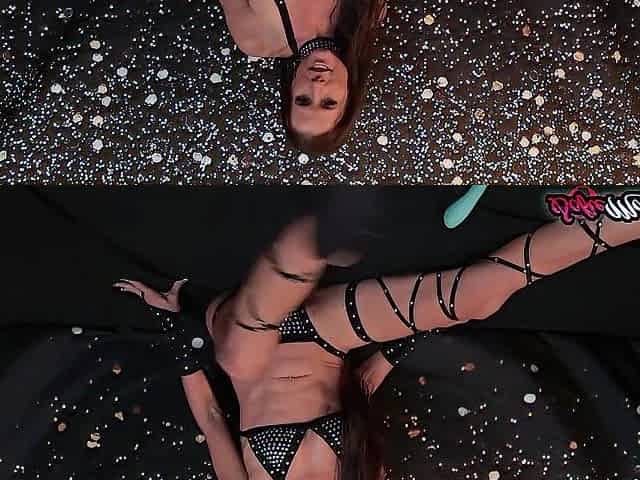 mother I'd like to fuck Sofie Maries Orgasms From Stimulating Her Tasty Love button