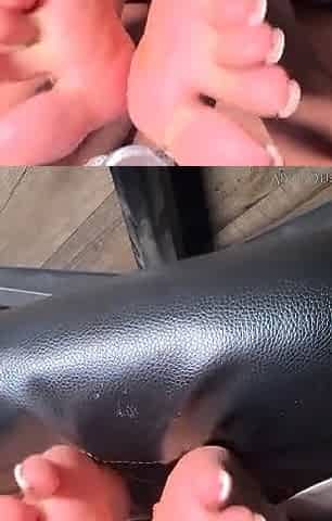 Amateur preggo hoe toys her pussy close up in fetish solo