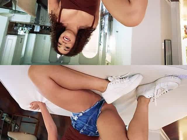 Hot Feet Tease With Willow Ryder