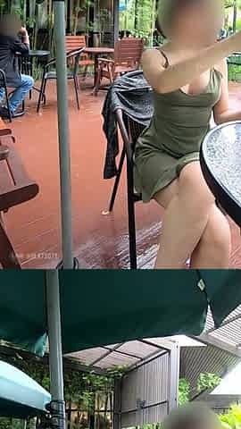 Public flashing in the cafe without panties.