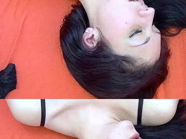 Brunette Solo Webcam Masturbation