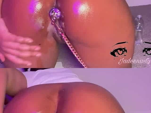 Hot hotty desires u to widen and gape her constricted butt