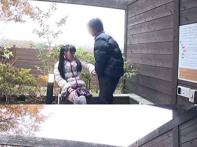 Amateur Asian College Teen Gives Blowjob