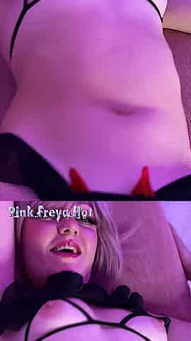 That guy bangs my cunt with a large vibrator and then bangs me and I end up cumming!