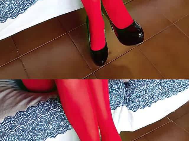 Laura on Heels amateur 2021 wearing red hose and ebony platform high heels
