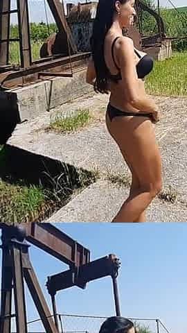 Outdoor Nudity: Oil Industry