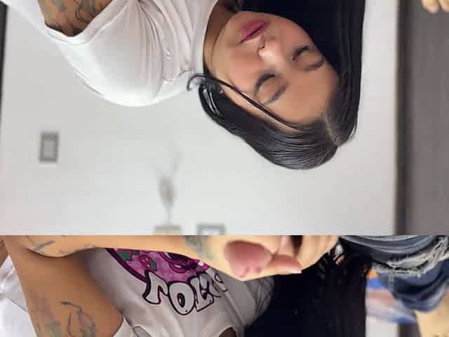 I Give My Little Stepsister a Hard Fuck in Exchange for Helping Her with Her Social Networks