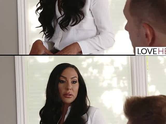 LoveHerFeet - Divorce Lawyer Toe Sucks His Client's Glamorous Tiny Feet