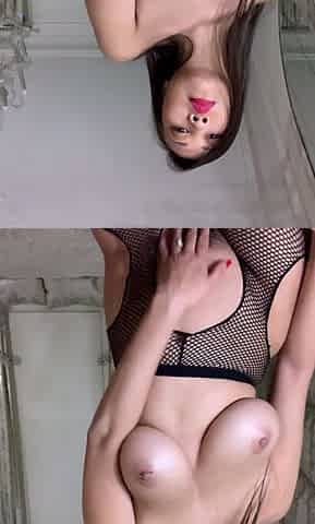 Big boobs milf masturbates with her dildo