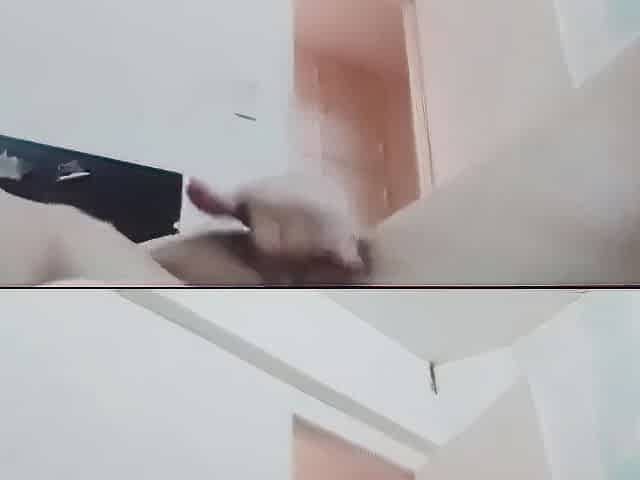 Red-haired Double Amputee Masturbating