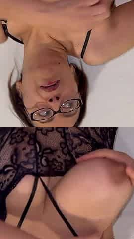 Veevee Shows Her Huge Hh Tits