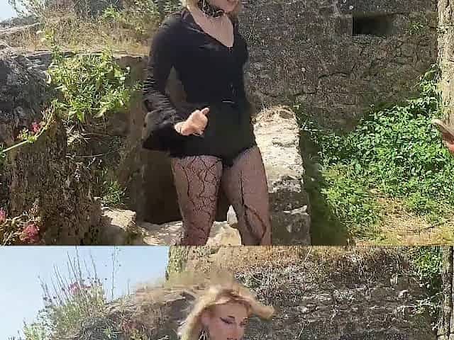 A Stranger Screws Me Outside a Castle and I Love It!