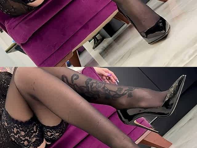 Toe Tapping Long Skinny Legs in My New Black Stiletto High Heels, 12 Cm Heels and Black Stockings