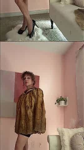 Striptease in a Mink