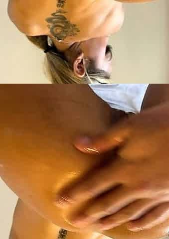 Amateur blonde babe masturbates on cam
