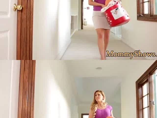 Bigtits Stepmother Orally Pleasured By Teen 18+