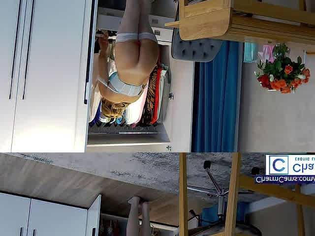 That babe's seductively wearing her white nylons whilst the interactive toy inside her give her climax.