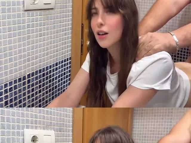 Creampie En Mi Cono Con Pelos , Mi Padrastro Me Rellena De Semen En El Bano Cuando Sus Amigos Estan En El Salon