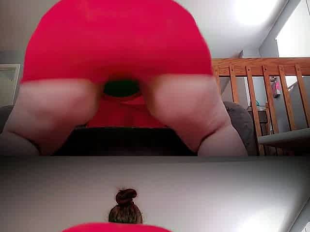 Fat Older Pawg shaking her butt