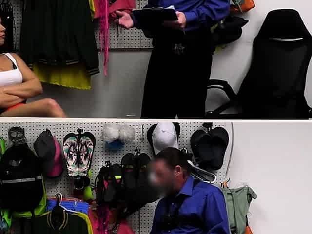 Sports bar server blows to escape jail