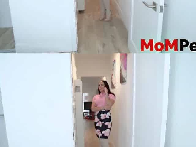 Mesmerizing mother I'd like to fuck gave her stepson a BJ