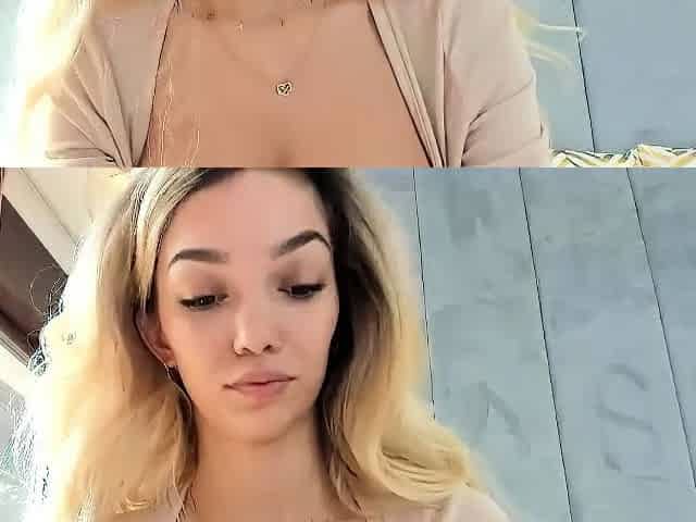 Tattoed Amateur Webcam Girl Hot Dildo Action Masturbation