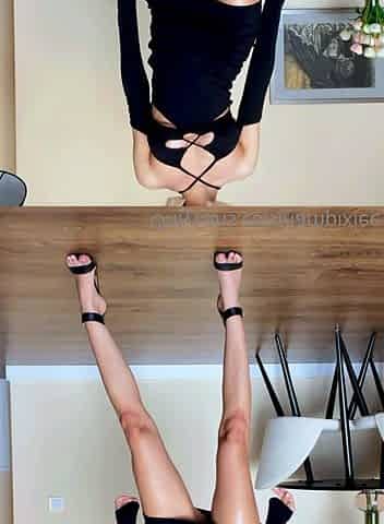 home made amateur blonde Masturbating