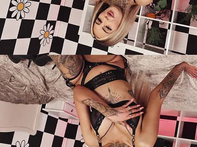 Blonde Masturbates in Lingerie