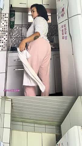Chubby Housewife Farting While Washing Dishes Style
