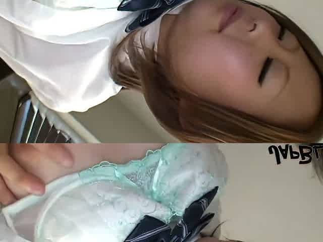 Chinese Stepsister-in-law Engaging In Oral Job Outdoors!