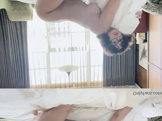 Hot amateur webcam teen masturbates for their fans