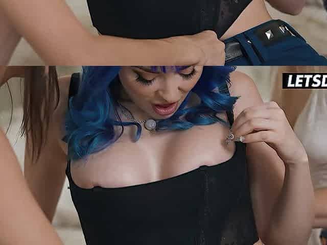 Blue-Haired Playgirl Gets Her Vagina Devoured by 2 Angels at One time