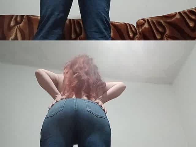 Big Tits Girl Fart in Jeans